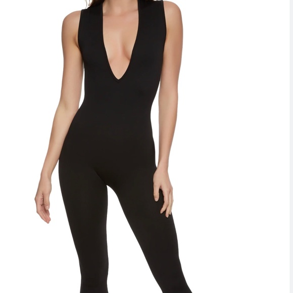 DEEP V NECK PLUNGE FITTED CATSUIT - Picture 3 of 15